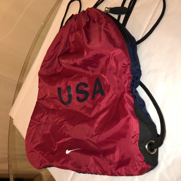 NIKE BAG(GIFTED) - Picture 4 of 8